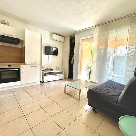 Studio Avec Jardin - Garage - 500M Des Plages Мантон Екстер'єр фото