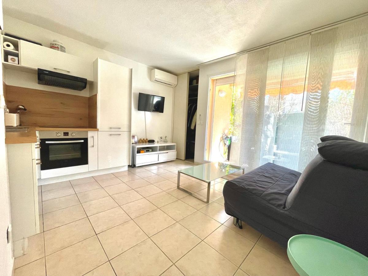 Studio Avec Jardin - Garage - 500M Des Plages Мантон Екстер'єр фото