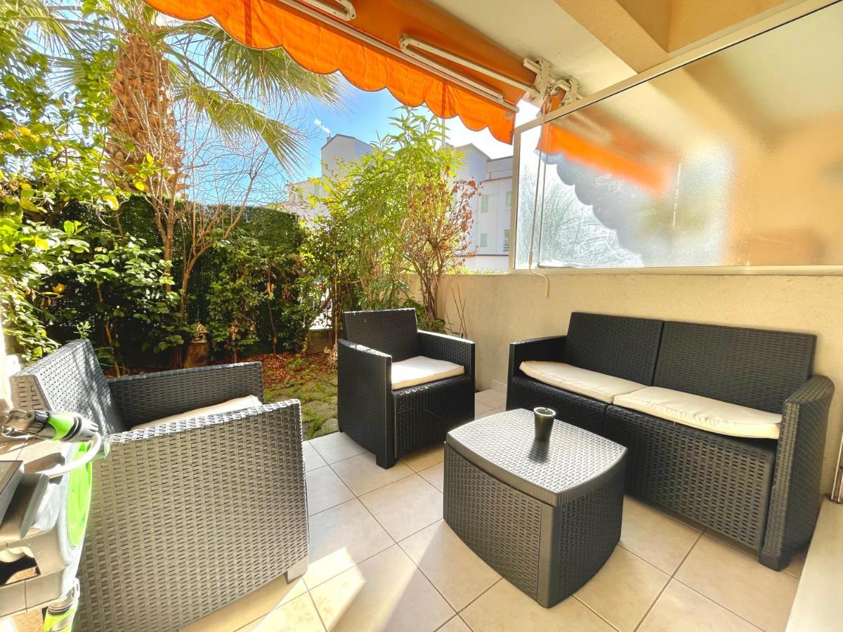 Studio Avec Jardin - Garage - 500M Des Plages Мантон Екстер'єр фото