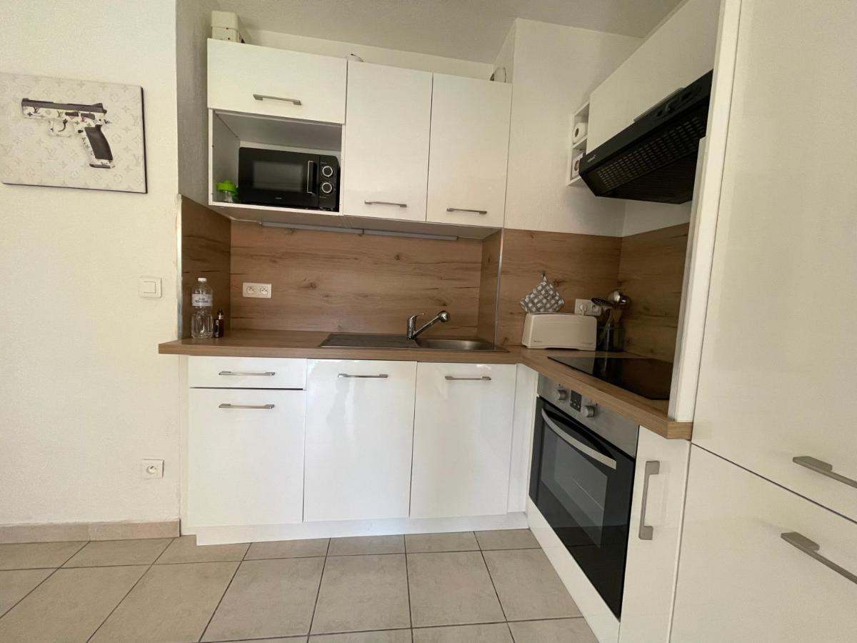 Studio Avec Jardin - Garage - 500M Des Plages Мантон Екстер'єр фото